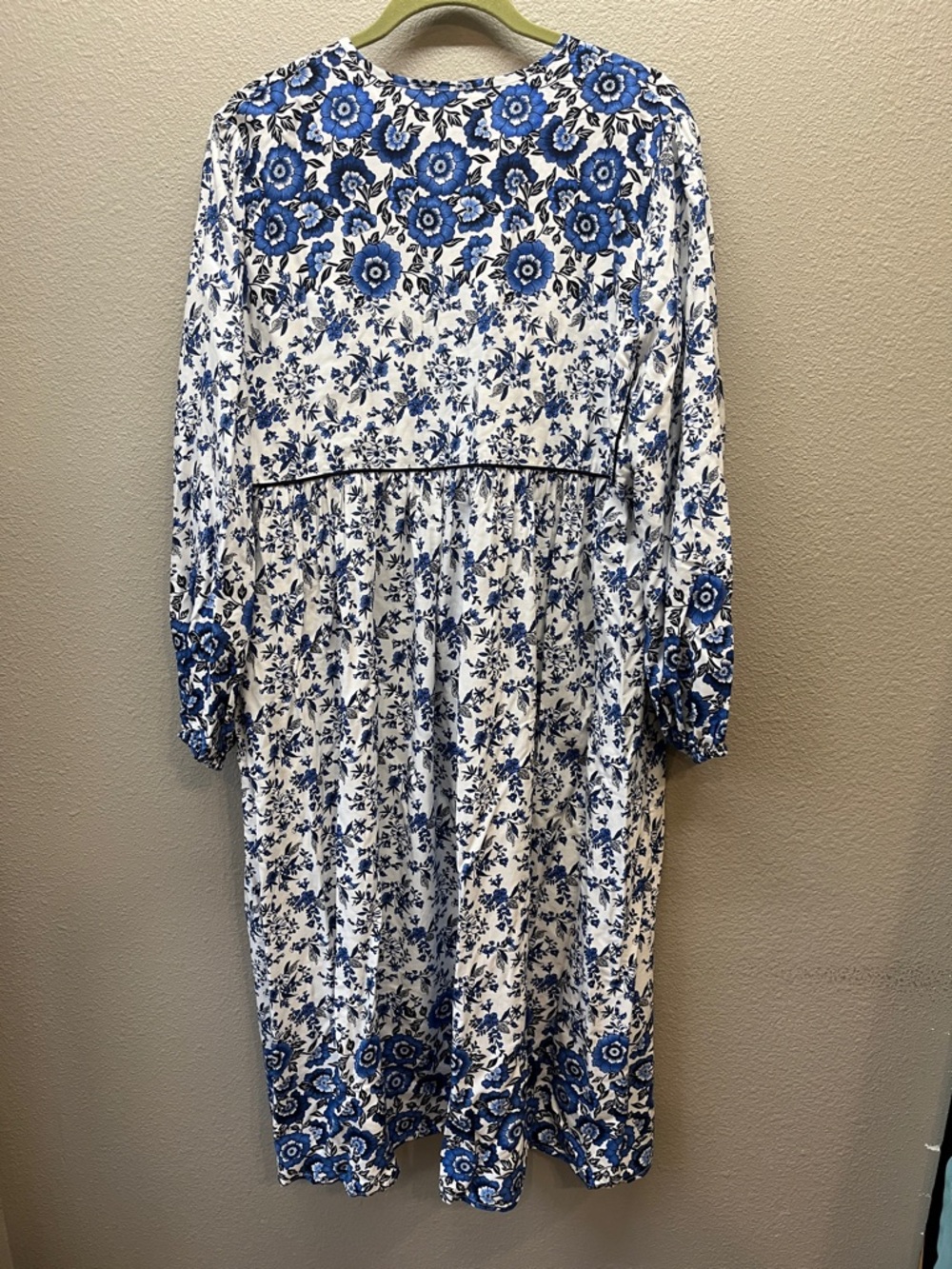 R. Vivimos  midi dress size XL - Picture 2 of 10